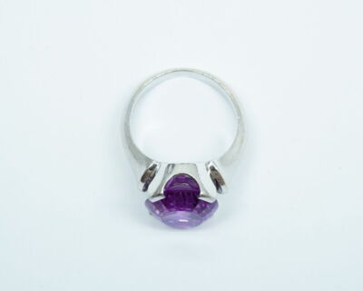 Secondhand Schmuck - Wunderschöner 18k Weissgold Fingerring mit Amethyst