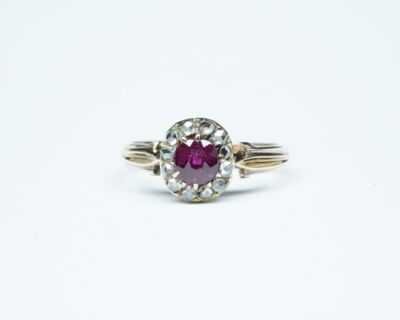 Schmuck aus zweiter Hand - 14k Fingerring mit Rubin und Diamanten