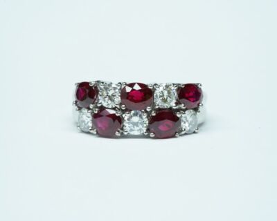 Schmuck aus zweiter Hand - 18k Weissgold Fingerring mit Rubinen und Diamanten