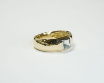 Secondhand Schmuck - Fingerring 18k Gelbgold mit Edelstein unbekannt