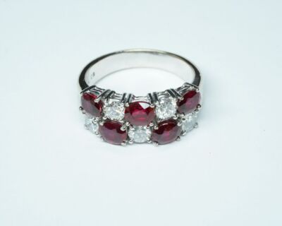 Schmuck aus zweiter Hand - 18k Weissgold Fingerring mit Rubinen und Diamanten