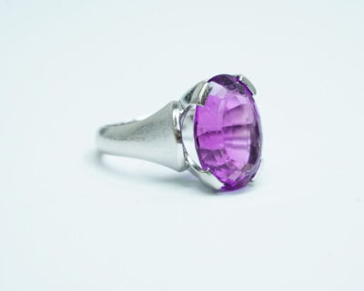Secondhand Schmuck - Wunderschöner 18k Weissgold Fingerring mit Amethyst