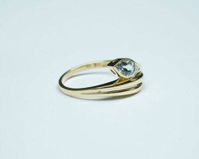 Schmuck aus zweiter Hand - 18k Fingerring mit Topas