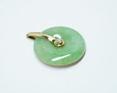 Secondhand Schmuck - Gelbgoldanhänger mit Jadescheibe und Diamant