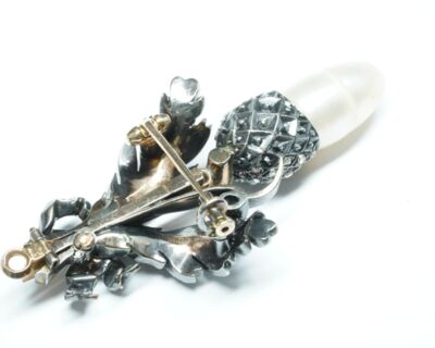 Schmuck aus zweiter Hand - Antikschmuck Brosche Silber mir Diamanten und einer Perle