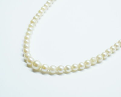 Secondhand Schmuck - Perlencollier mit 18k Goldverschluss