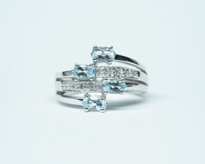 Schmuck aus zweiter Hand - 14k Weissgold Fingerring mit blauen Steinen und Diamanten