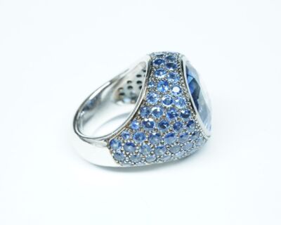 Schmuck aus zweiter Hand - 18k Weissgold Fingerring mit Saphiren