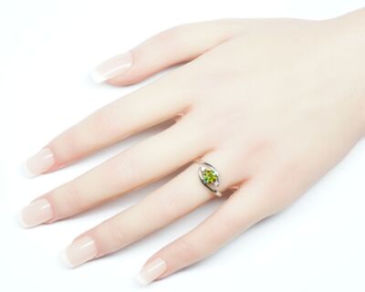 Schmuck aus zweiter Hand - 8k Weissgold Fingerring mit Turmalin und Diamanten