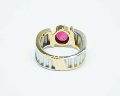 Second Hand Schmuck - Fingerring 18k Gelb-/ Weissgold und 950 Platin mit rotem Turmalin